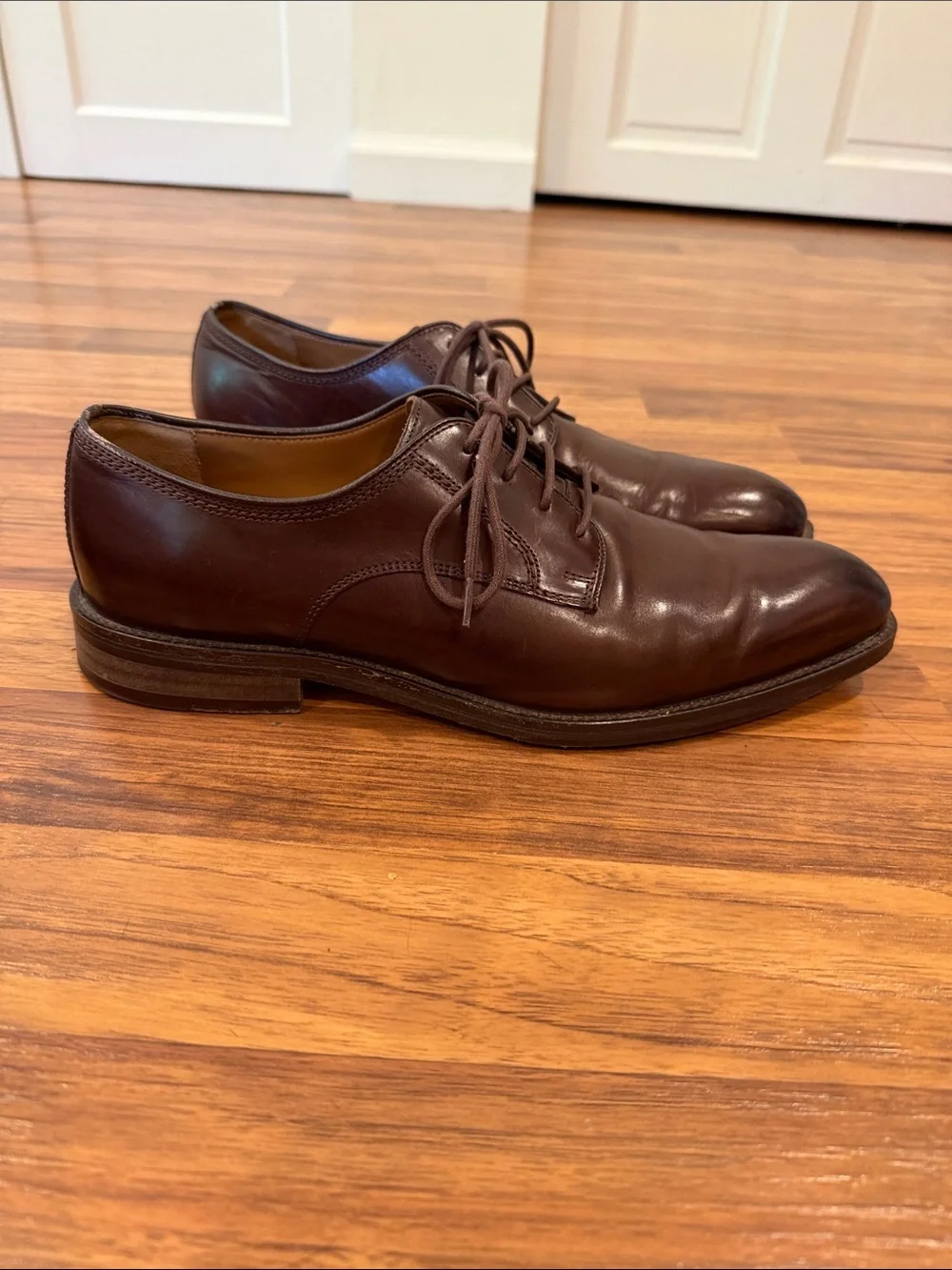 Johnston & Murphy Brown Leather Derby Shoes